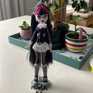 Monster High Draculara doll with stand